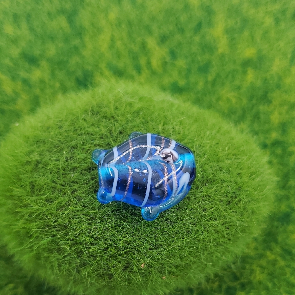 P304 Seaglass Blue Fish Charm